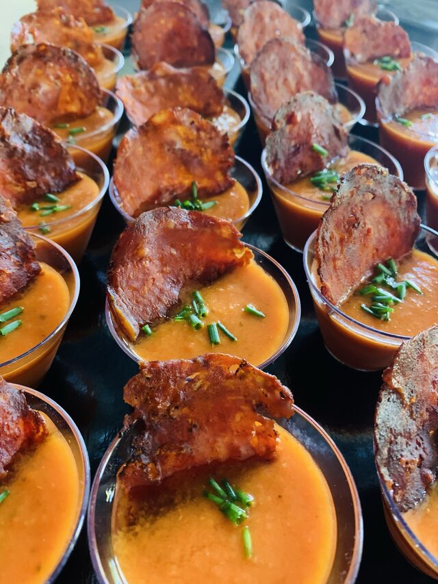 Gaspacho chips de chorizo