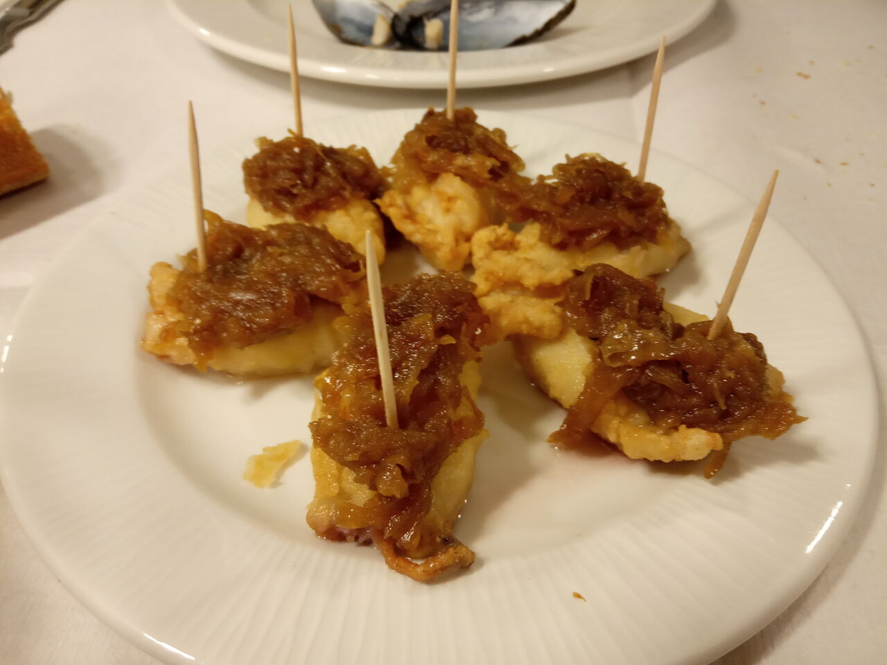 Chipis con Cebolla caramelizada.
