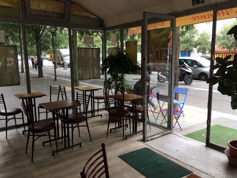 Terrasse extérieure et intérieure pour vous à l'alliance 