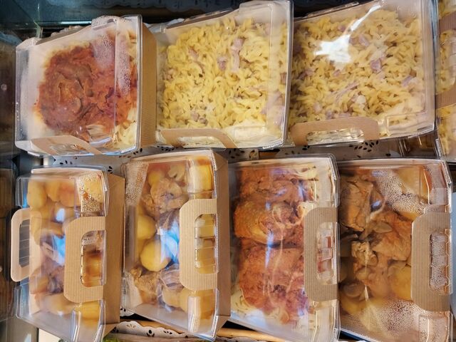 Chaque jour, un plat à emporter, prêt à chauffer soit au micro-ondes, soit four traditionnel