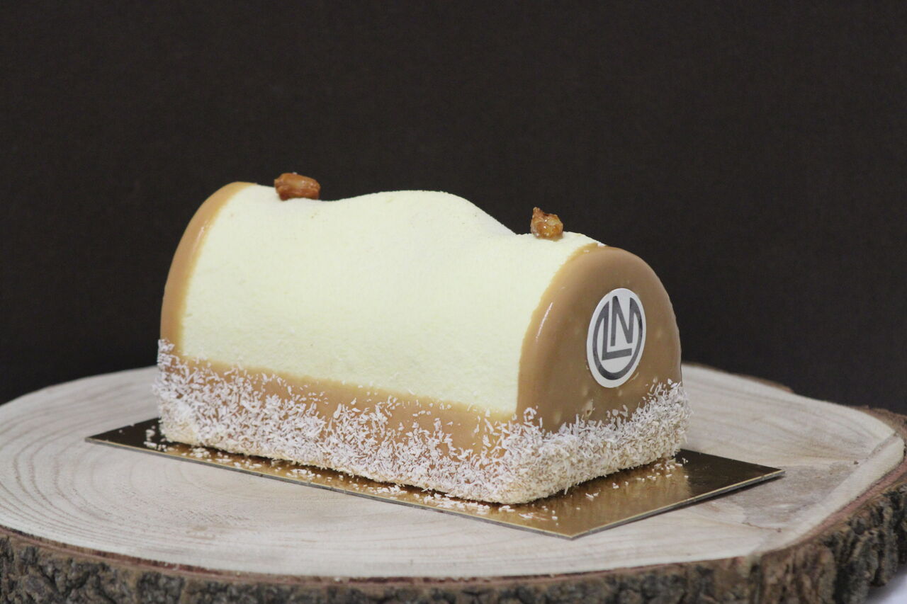 Buche de Noël : La Spéciale 2021 à base de coco, caramel et cacahuète