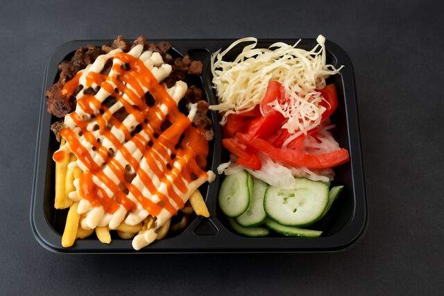 SHAORMA PE PLITA LA FARFURIE