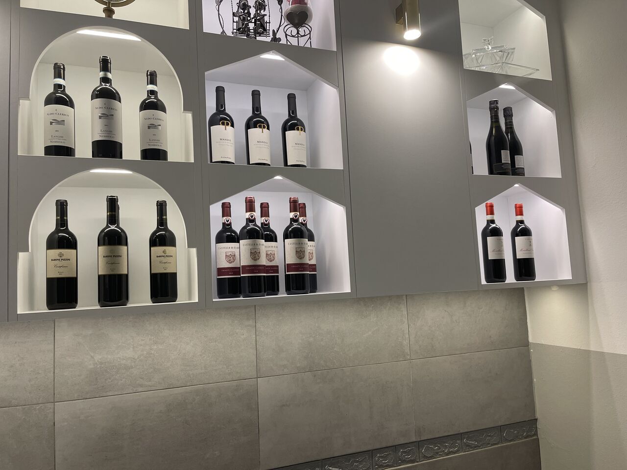 La nostra vasta cantina sempre in evoluzione 