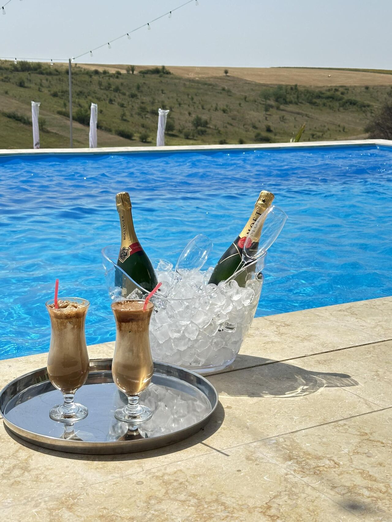 🌞 Piscina Charme!