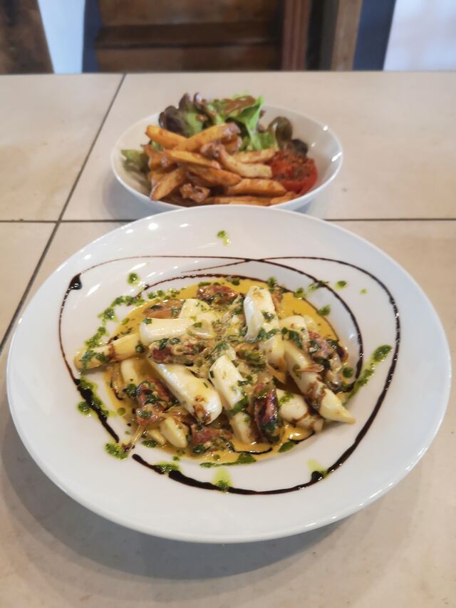 Plat de la carte :
La seiche au chorizo