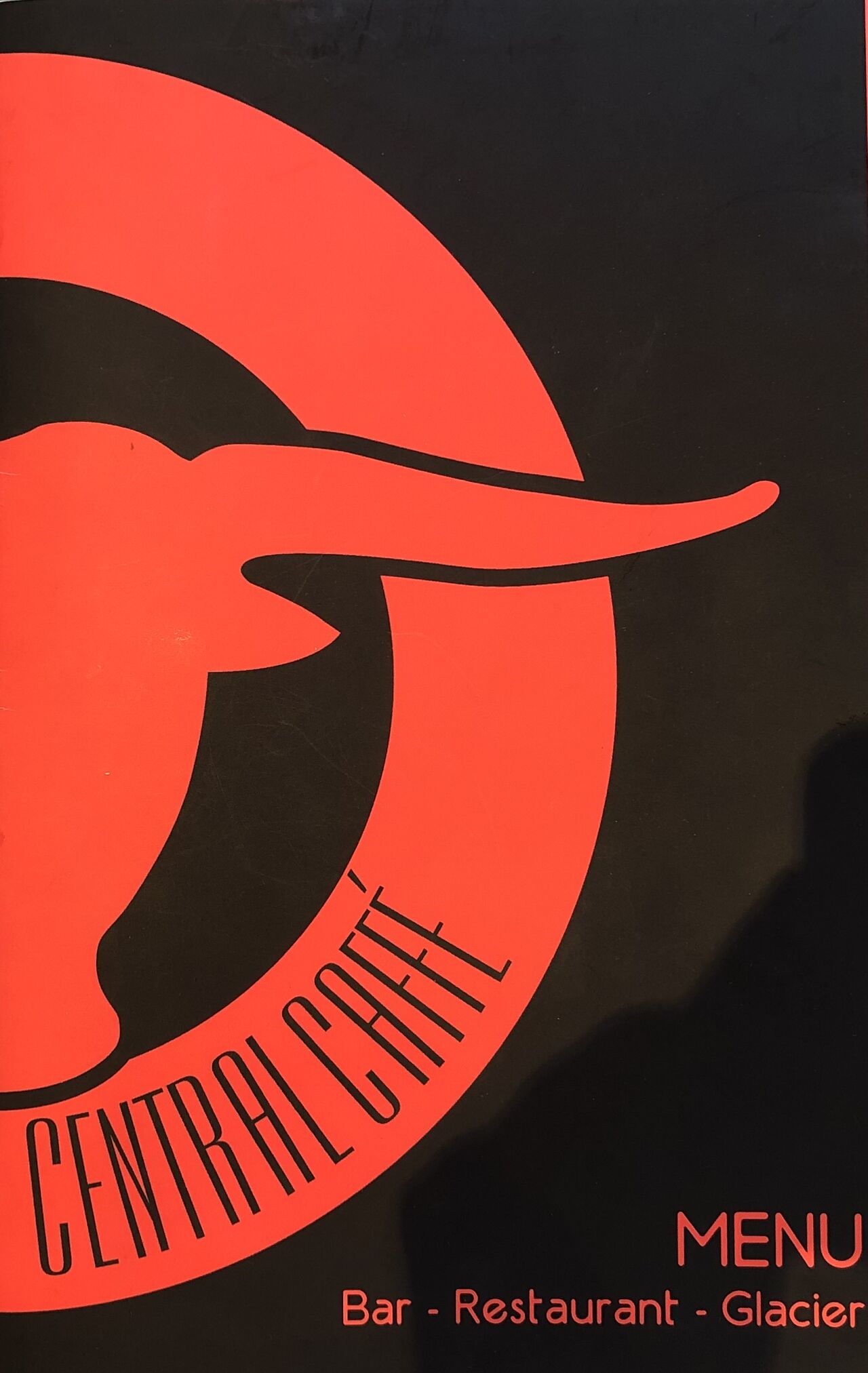 Le central caffé est un restaurant agréé maison charolaise ou il y est bon manger une bonne viande !