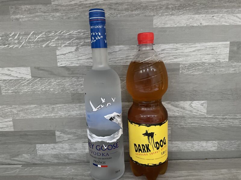 55e Vodka grey goose 70 cl avec soft au choix