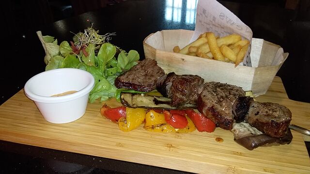 Brochette de Filet de Boeuf au Feu de Bois