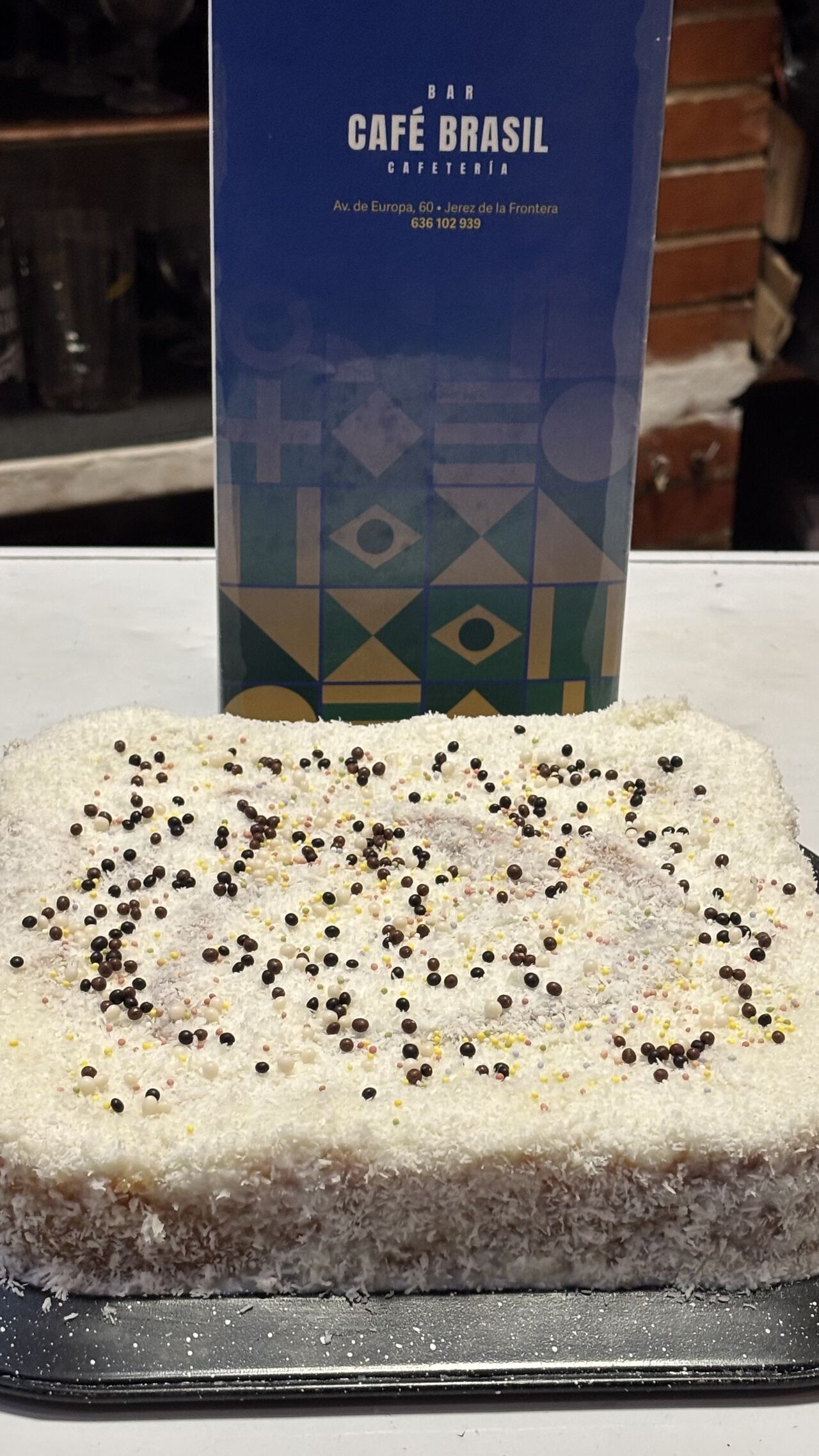 Bolo molhado de coco