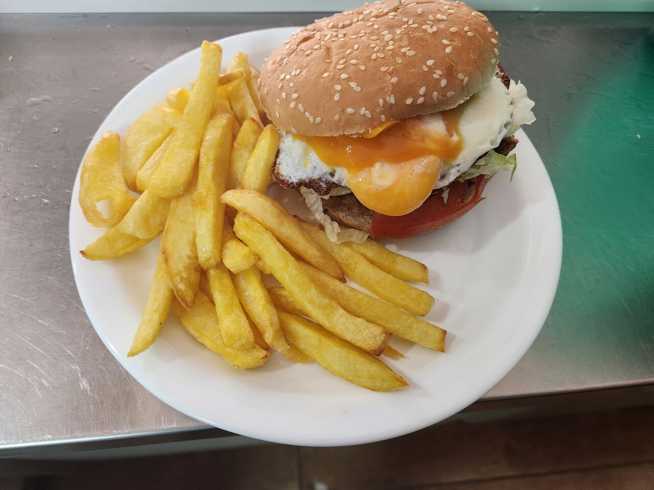 smash burguer de carne desmechada