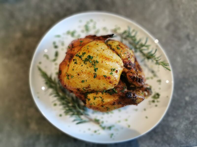 Poulet rôti au romarin.