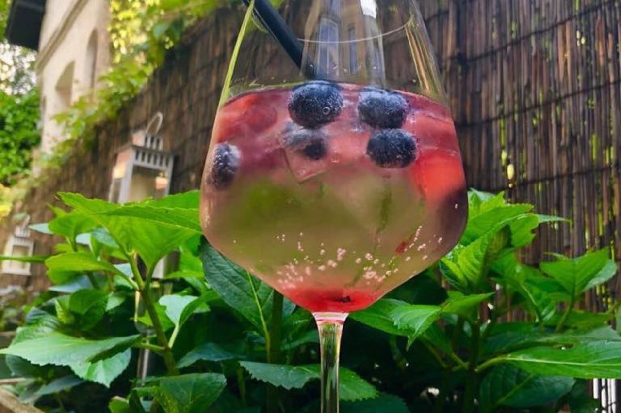 Unsere Terrasse im Hinterhof