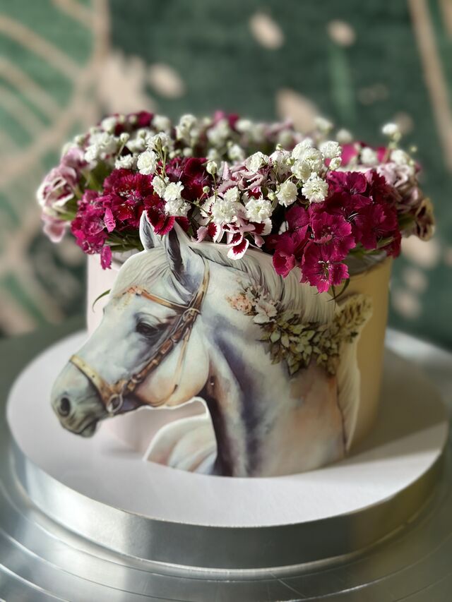 Tort koń+ kwiaty