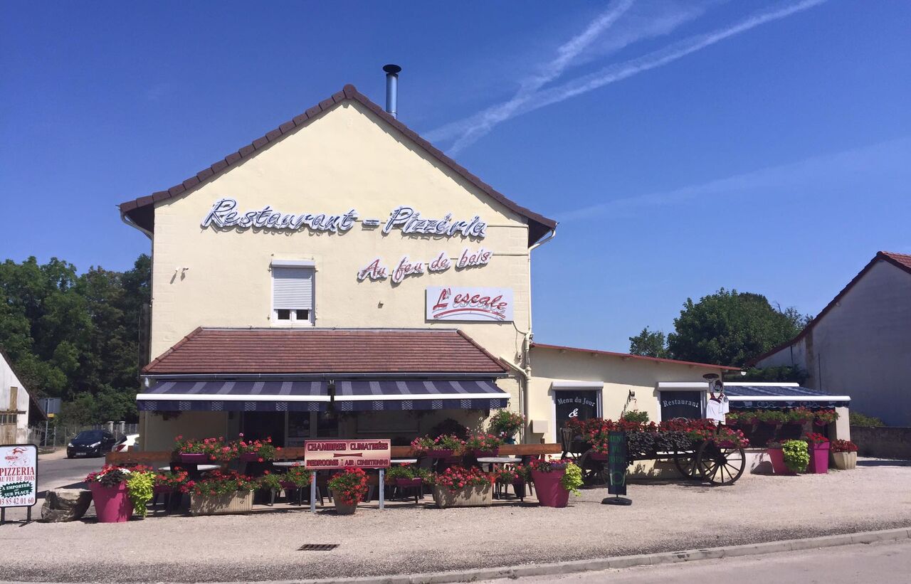 Notre devanture bien fleuri ! 