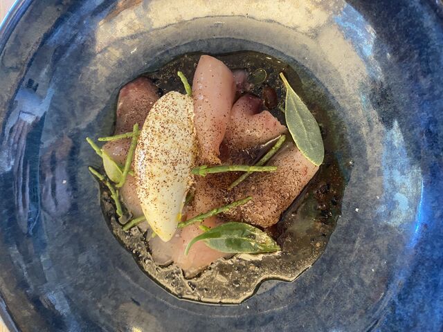 Gravlax de poisson, café, crème fraîche 