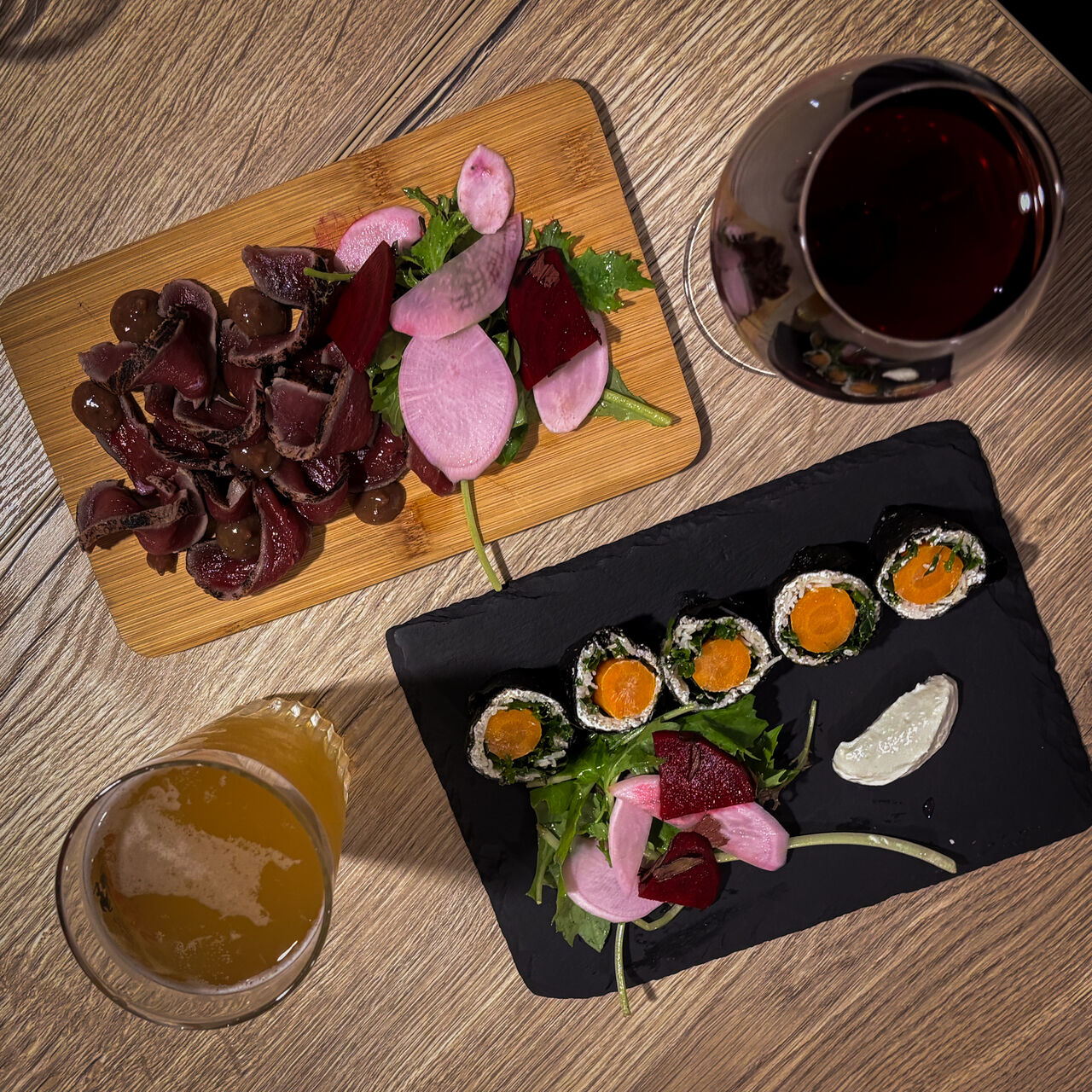 Filet de canard brulé et maki de carotte 