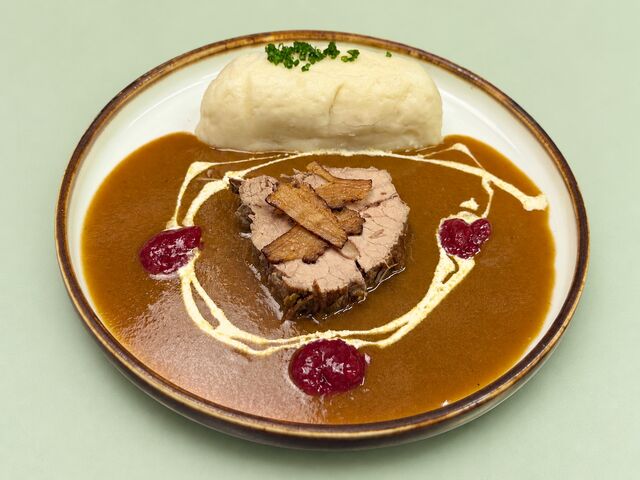 Menü 1: Böhmischer Rinderbraten (Svíčková)