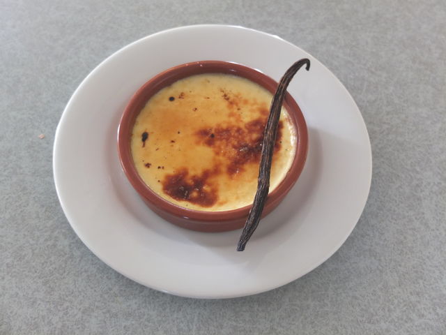 Crème brulée maison à la vanille
TROP BON!! ;)
