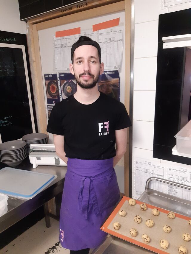 Bartholomé, Pâtissier et Préparateur des Entrées Froides