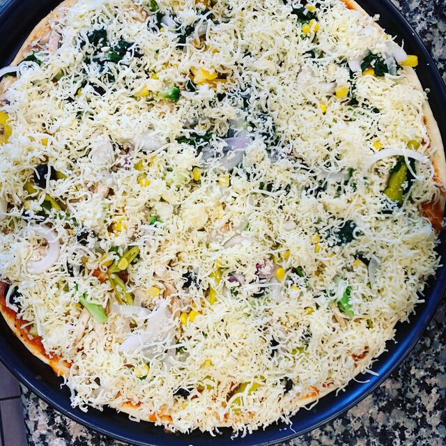 Female Pizza 40+40 cm