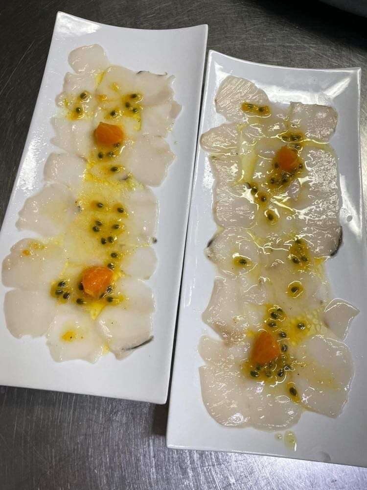 Carpaccio de st Jacques aux agrumes et passion