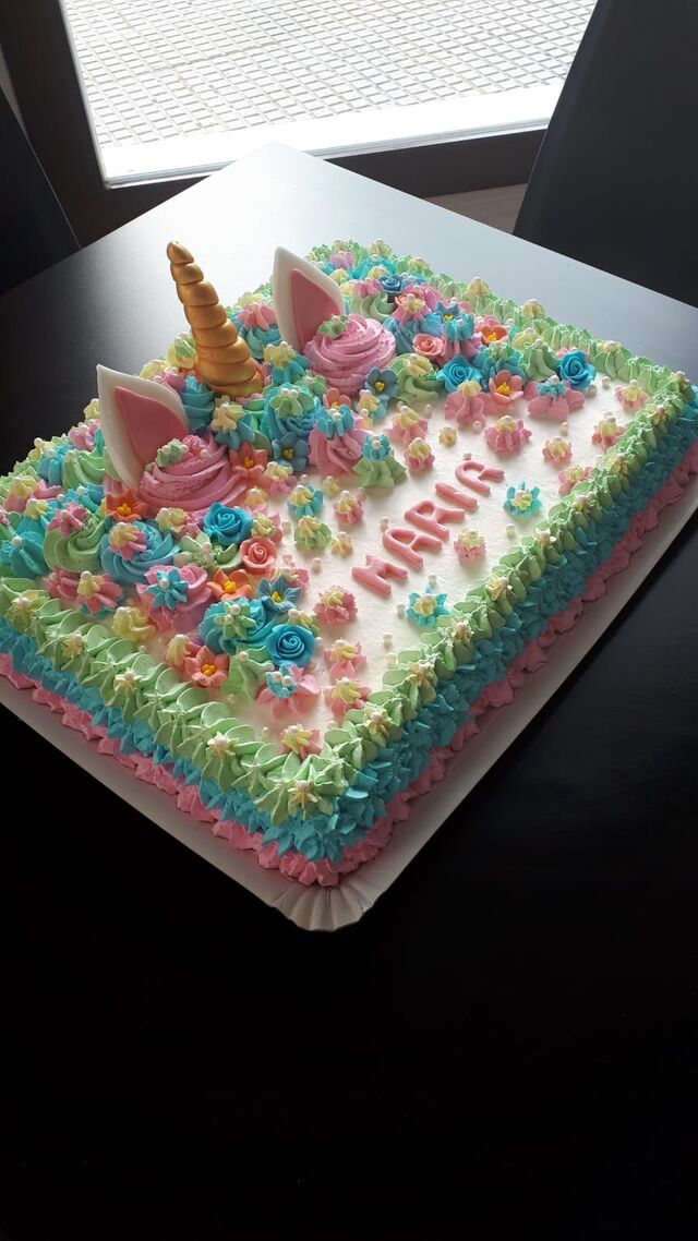 Unicornio cuadrada para más comensales 