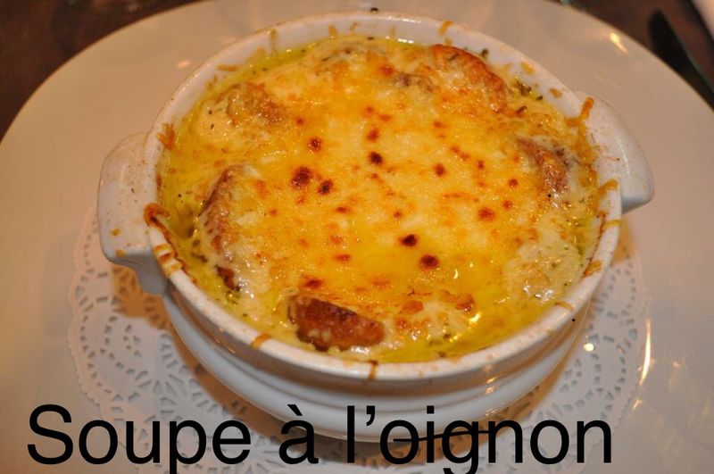 Onion soup gratined
Soupe à l’oignon gratiné