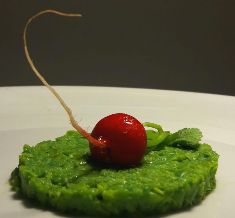 Mousse di piselli con ravanelli 