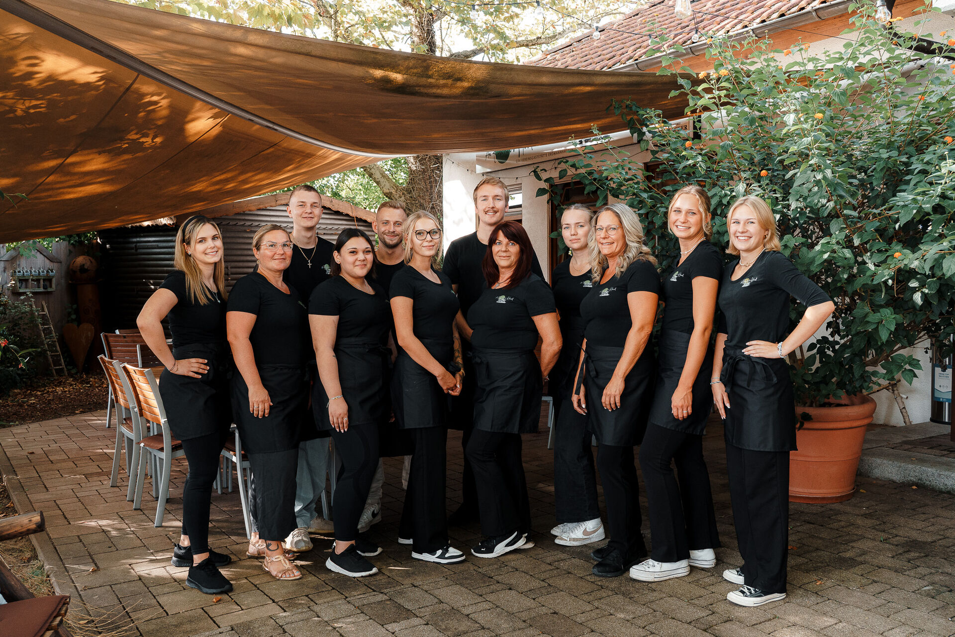 SERVICE-TEAM