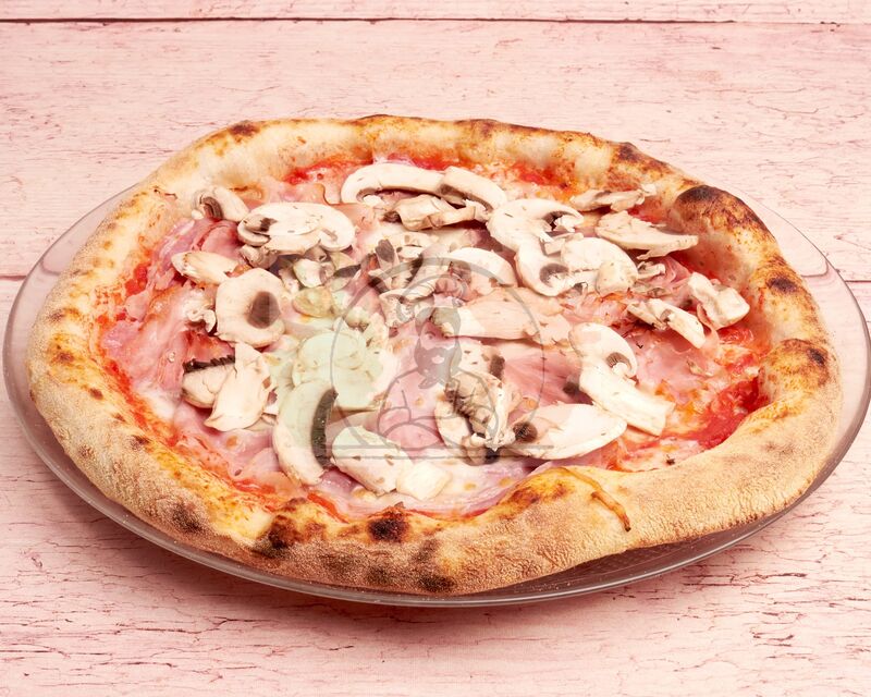 PROSCIUTTO e FUNGHI
tomate, mozzarella, jambon blanc, champignon