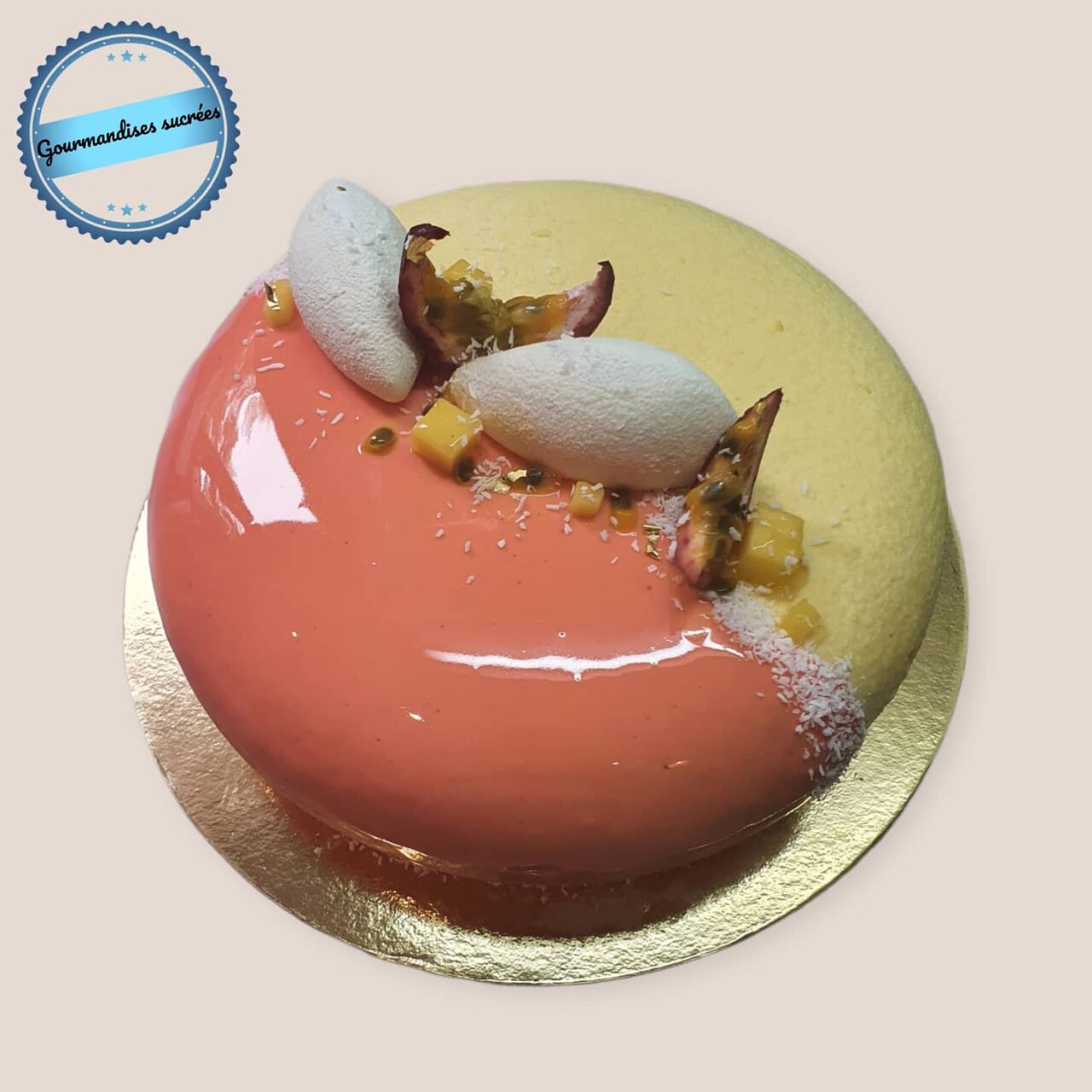 Entremets Mangue/passion/Vanille 