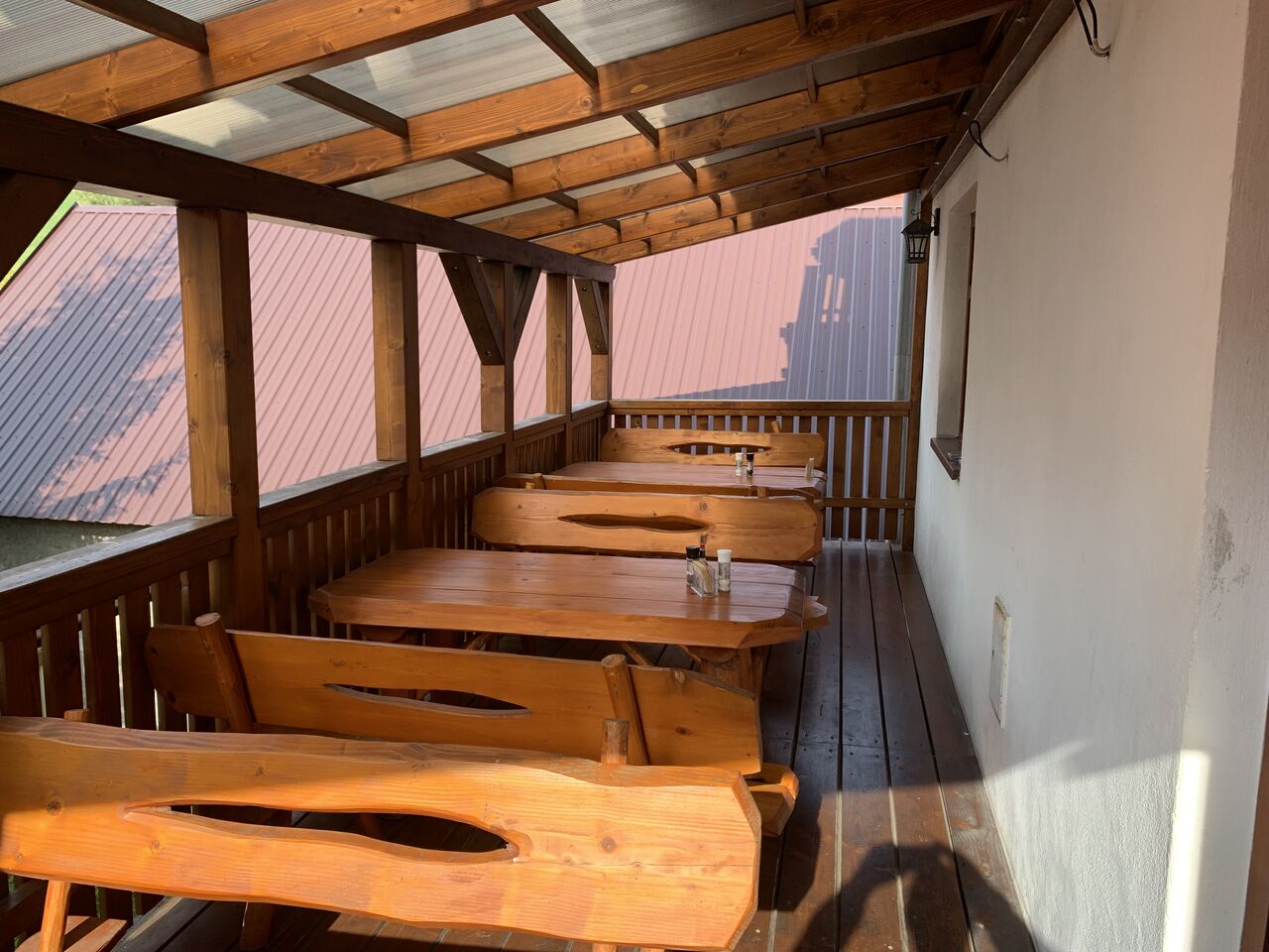 Posedenie na balkóne