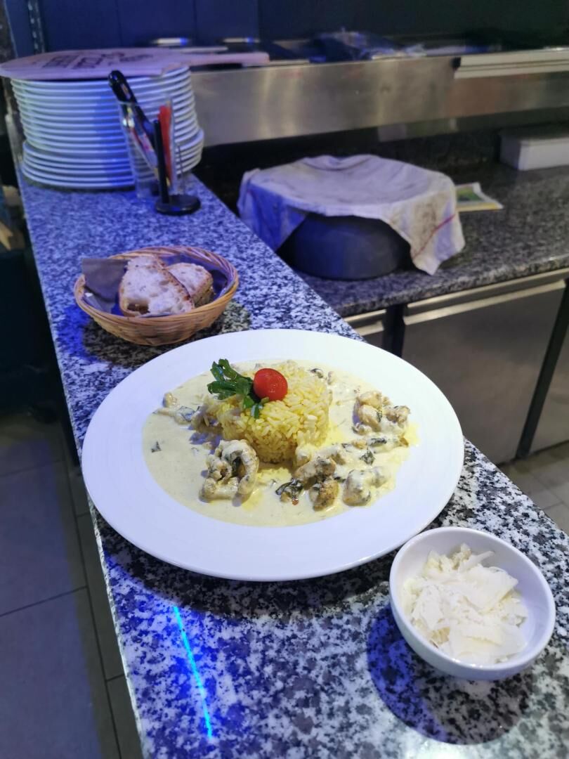 Un de nos plats du jour:
Blanquette de veau riz safrané.
