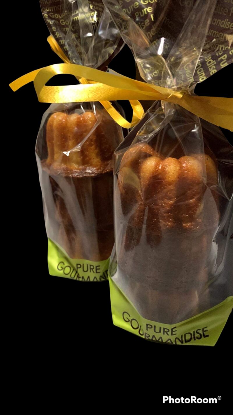 Cannelés bordelais 