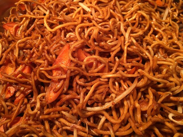 Nouilles sautées aux légumes 