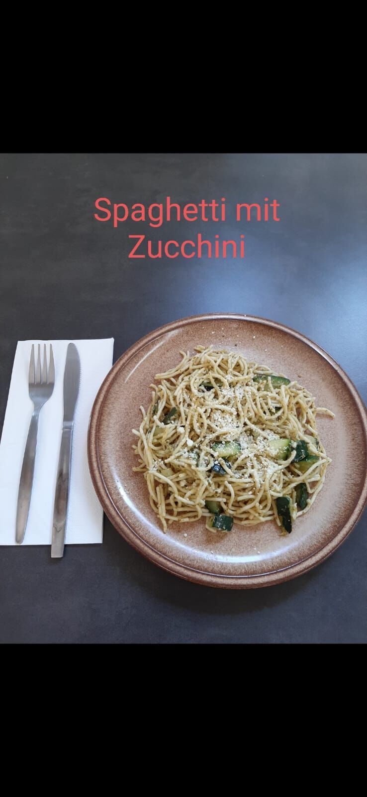 Spaghetti Vegetarisch a la. Zucchini