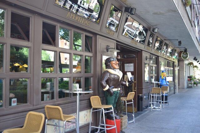 Airport Tavern en la calle Serrano, 232 de Madrid