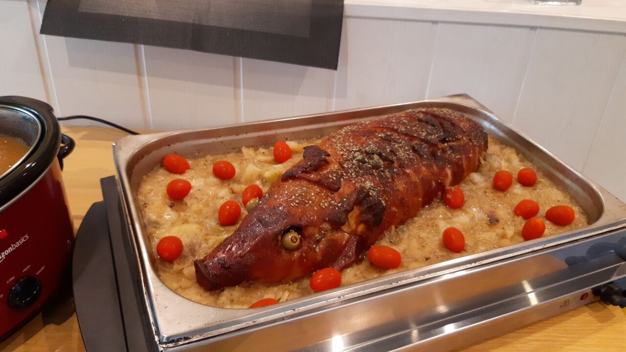 gefülltes Spanferkel auf bairisch-Kraut