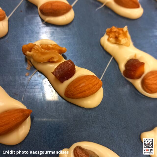 Mendiants vegan au chocolat blanc et fruits secs