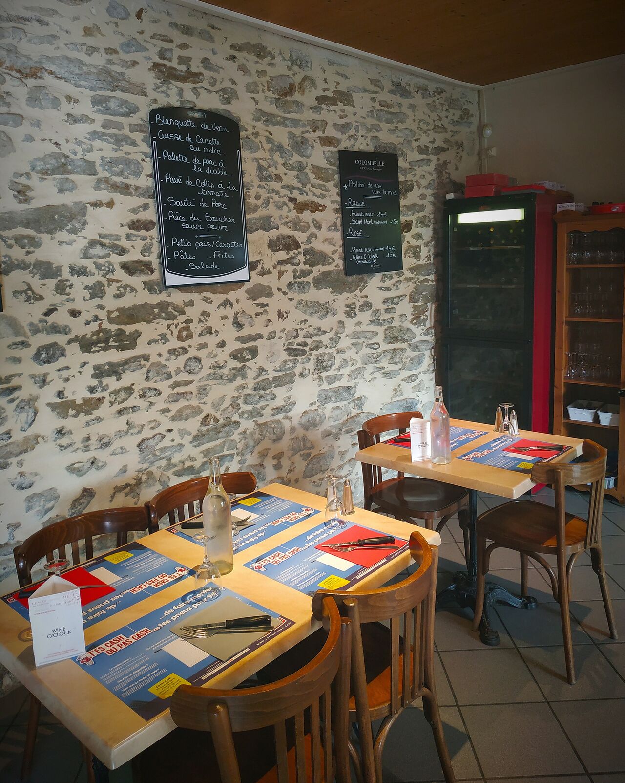 - Salle de Restaurant -