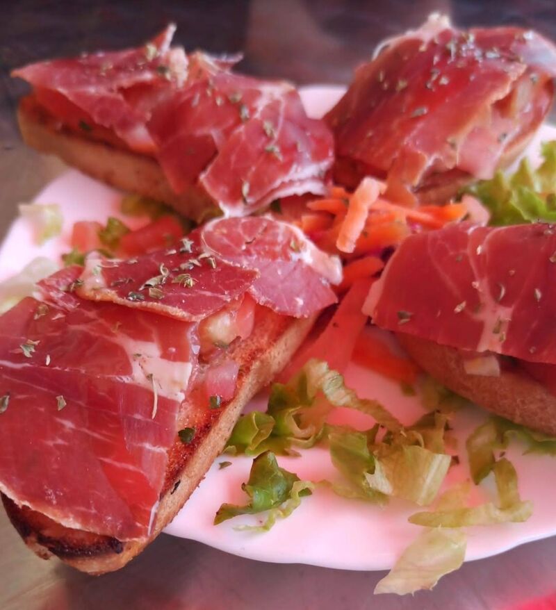 Pan con tomate jamon