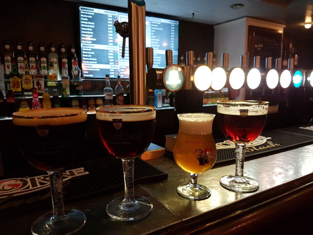 On vous propose un large choix de bières à la pressionblonde, brune, ambrée, blanche, fruitée...