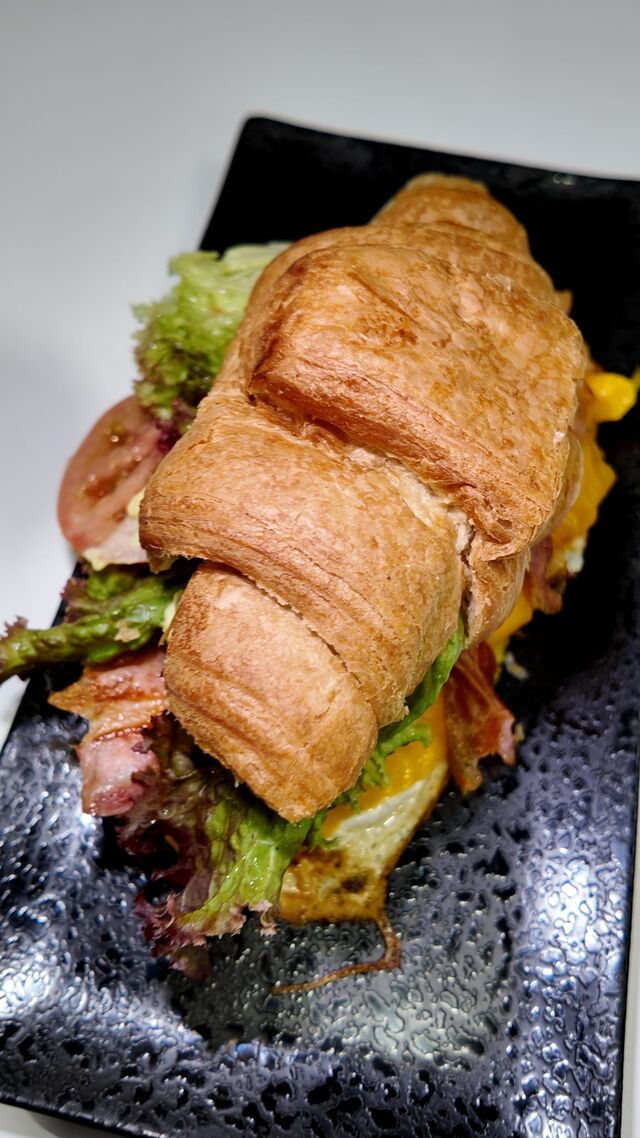 // Chicken Croissant //