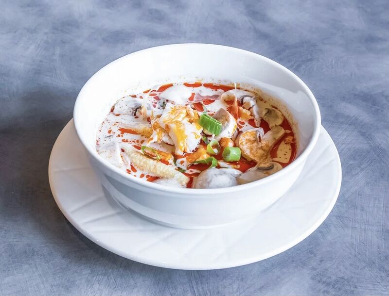 Tom Kha Kai
Soupe de poulet au lait de coco et galanga
