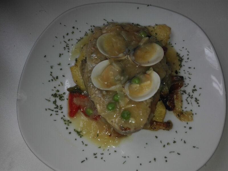 Atun con Almejas y salsa de Jerez