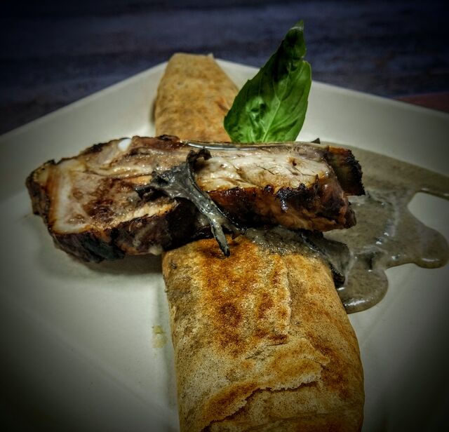 Ribs des petites cochonneries, écrasé de pommes de terre, sauce trompette de la mort