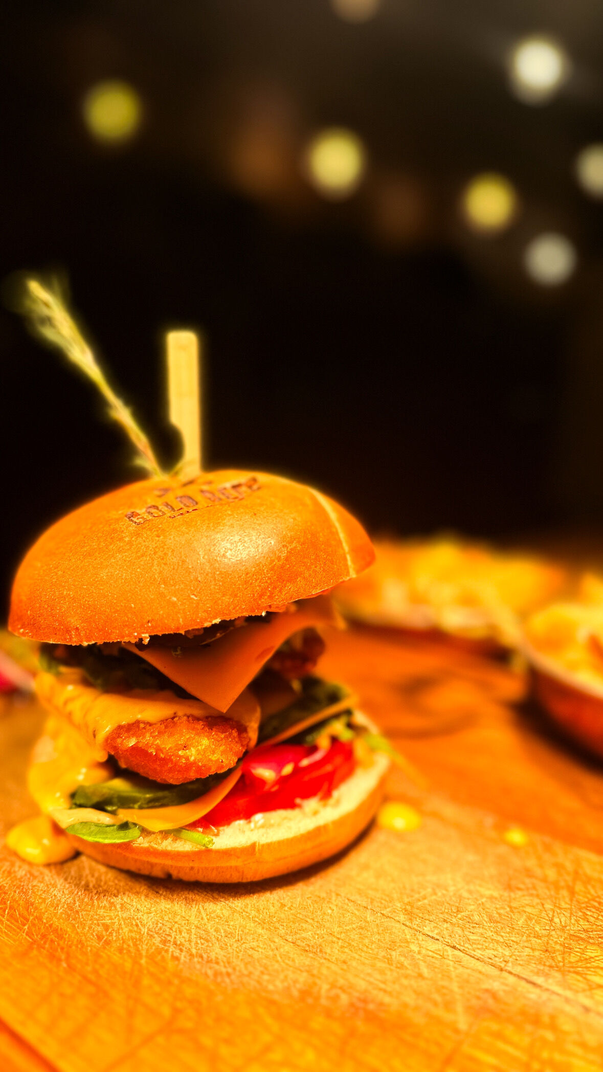 Burger chicken avocado 