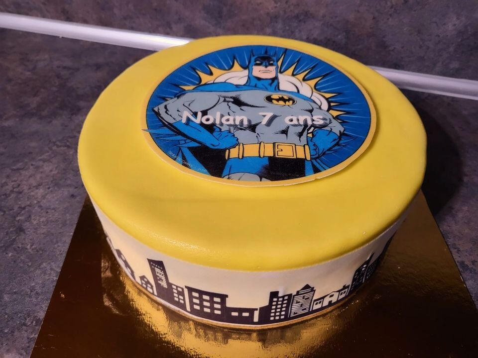 Gâteau Pâte à sucre personnalisable enfants 