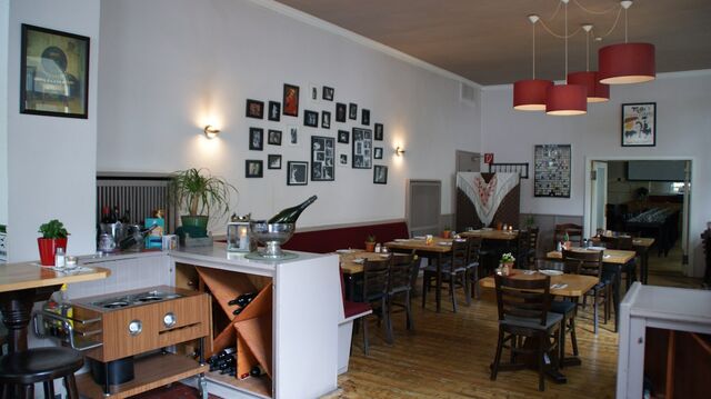 Kunst und andalusischer Stil in Düsseldorf. im Restaurant Sol y Sombra