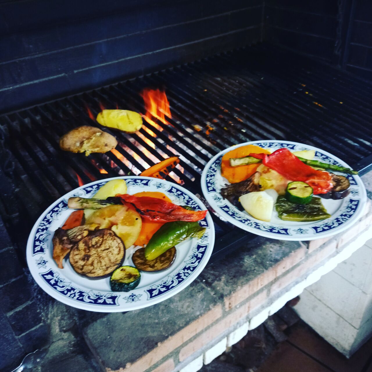 PARRILLADA DE VERDURA PARA NUESTROS MENUS DE LUNES A VIERNES MEDIODIA!
